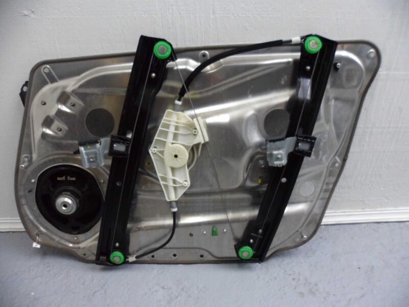 Изображение товара 66906 - 00066906 steklopodemnik perednij levyj Honda Ridgeline