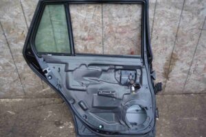 Изображение товара 67004 - 00067004 dver zadnyaya levaya Ford Escape 3