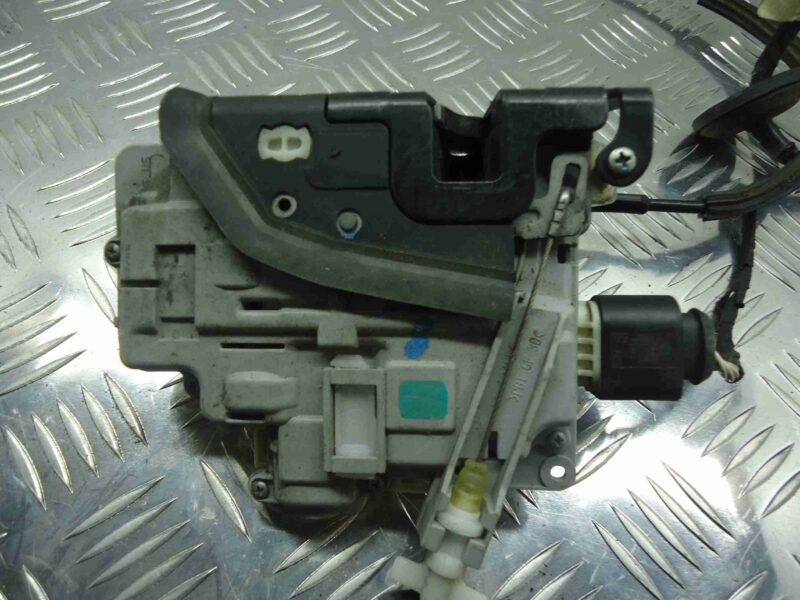 Изображение товара 67166 - 00067166 zamok dveri Volvo S40