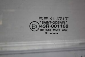 Изображение товара 67210 - 00067210 steklo dveri perednej levoj Toyota Matrix 1