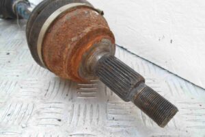 Изображение товара 67600 - 00067600 poluos perednyaya pravaya Toyota Corolla Matrix 3