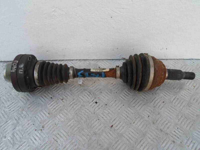 Изображение товара 67600 - 00067600 poluos perednyaya pravaya Toyota Corolla Matrix