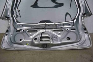 Изображение товара 68037 - 00068037 kryshka bagazhnika Peugeot 107 2