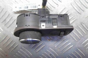 Изображение товара 59539 - 00068215 pereklyuchatel sveta 2