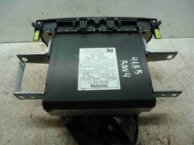 Изображение товара 68543 - 00068543 magnitola Rover 400