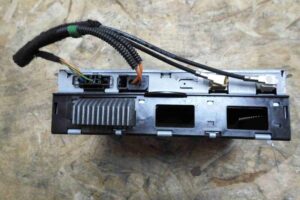 Изображение товара 68903 - 00068903 blok upravleniya priema signala magnitoly 1