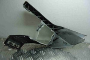 Изображение товара 68919 - 00068919 kreplenie fary levoj 1