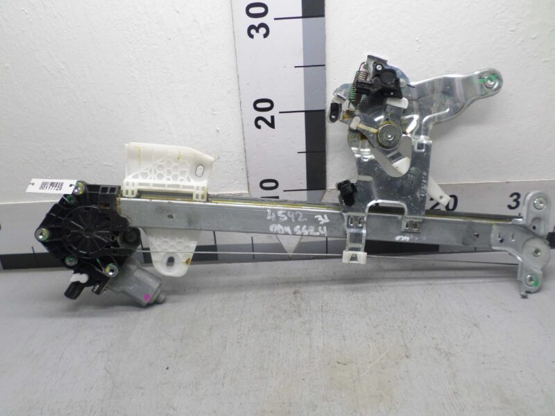 Изображение товара 117729 - 00069109sep2 steklopodemnik zadnij levyj