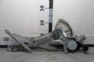 Изображение товара 69241 - 00069241 steklopodemnik perednij levyj Renault Laguna