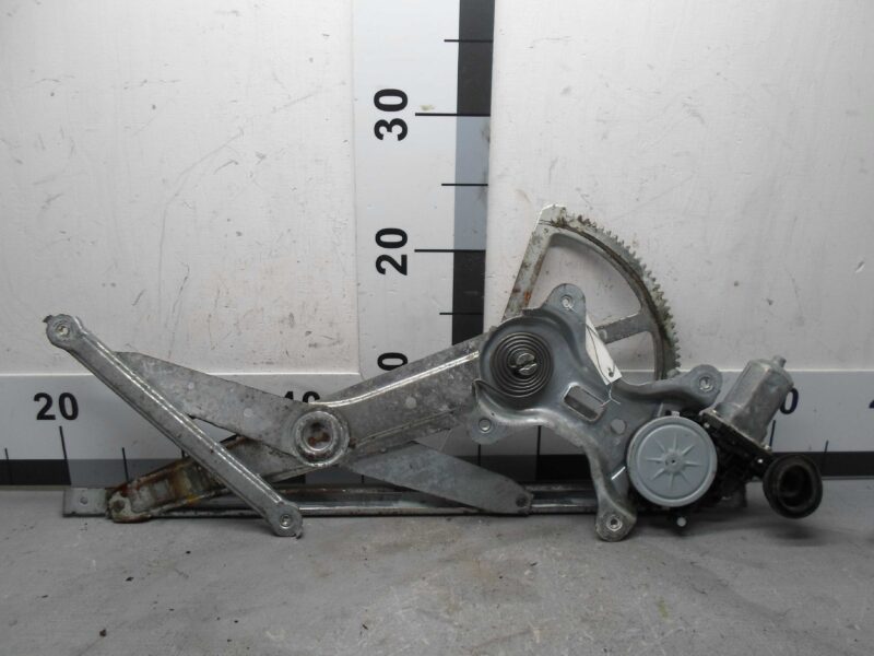 Изображение товара 69241 - 00069241 steklopodemnik perednij levyj Renault Laguna