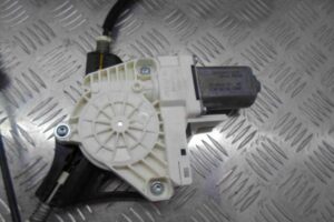 Изображение товара 69844 - 00069844 steklopodemnik perednij pravyj 3