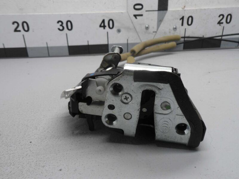 Изображение товара 70118 - 00070118 zamok dveri zadnej levoj Subaru Legacy