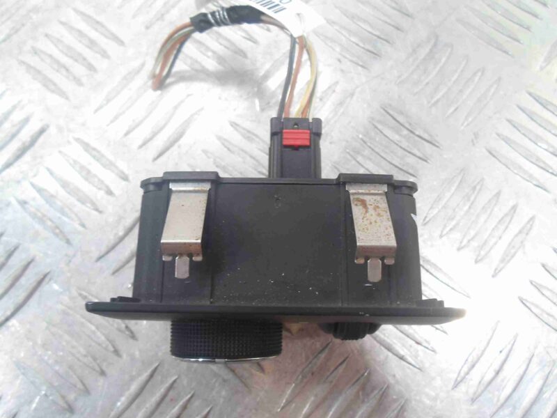 Изображение товара 70207 - 00070207 pereklyuchatel sveta Hyundai H1