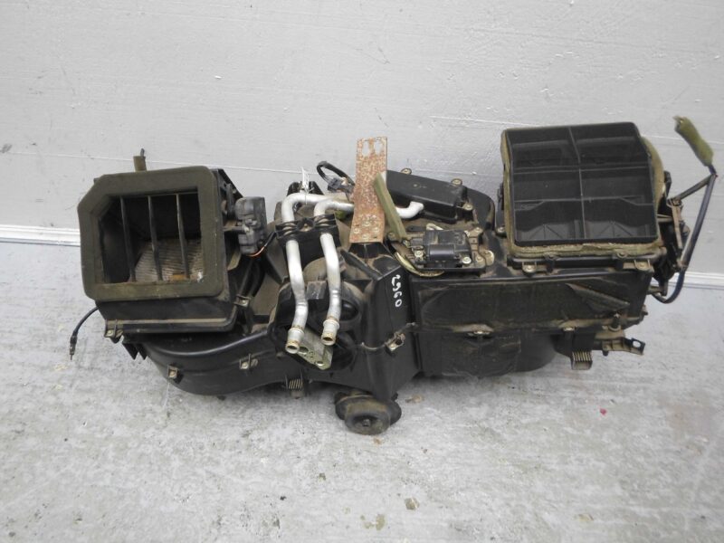 Изображение товара 70894 - 00070894 korpus otopitelya (pechki) Land Rover Range Rover Sport