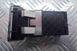 Изображение товара 71006 - 00071006 knopka salona Ford Scorpio 1