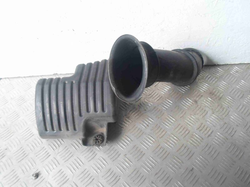 Изображение товара 71025 - 00071025 patrubok vozdushnogo filtra