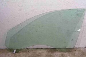 Изображение товара 71076 - 00071076 steklo dveri perednej levoj 2