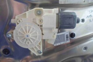 Изображение товара 71290 - 00071290 steklopodemnik zadnij pravyj Honda Ridgeline 2