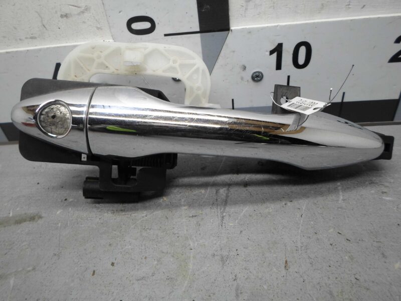 Изображение товара 71372 - 00071372 ruchka naruzhnaya perednyaya pravaya Mercedes CLA