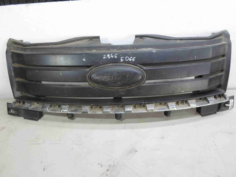 Изображение товара 71684 - 00071684 reshetka radiatora Ford Kuga