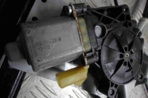 Изображение товара 72801 - 00072801 steklopodemnik perednij pravyj 2