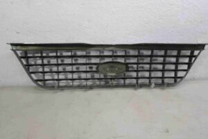 Изображение товара 73389 - 00073389 reshetka radiatora Hyundai i40 2