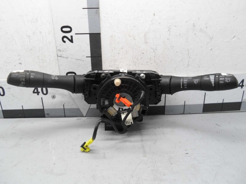 Изображение товара 114586 - 00073722 pereklyuchatel podrulevoj (strekoza) Toyota Hiace