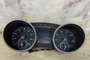 Изображение товара 73913 - 00073913 schitok priborov Ford Escort