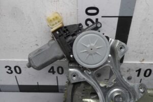 Изображение товара 74049 - 00074049 steklopodemnik zadnij levyj Toyota Hiace 2