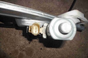 Изображение товара 74289 - 00074289 steklopodemnik perednij pravyj 1