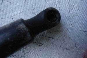 Изображение товара 74578 - 00074578 amortizator kryshki bagazhnika Chrysler Cirrus 3