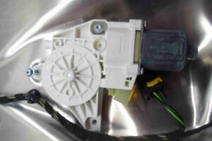 Изображение товара 74908 - 00074908 steklopodemnik perednij pravyj Ford Explorer 1