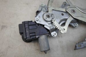 Изображение товара 74946 - 00074946 steklopodemnik perednij pravyj Chevrolet Cruze 3