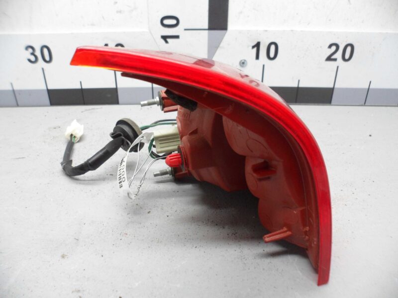 Изображение товара 75364 - 00075364 fonar kryshki levyj Toyota Hiace