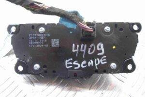 Изображение товара 75494 - 00075494 knopka avarijnoj signalizatsii 3