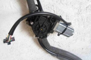 Изображение товара 75570 - 00075570 shtorka dveri Ford Scorpio 3