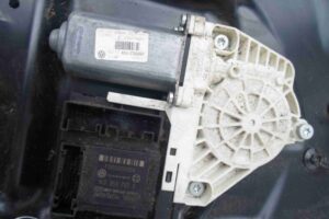 Изображение товара 75588 - 00075588 steklopodemnik perednij pravyj Volvo S40 3