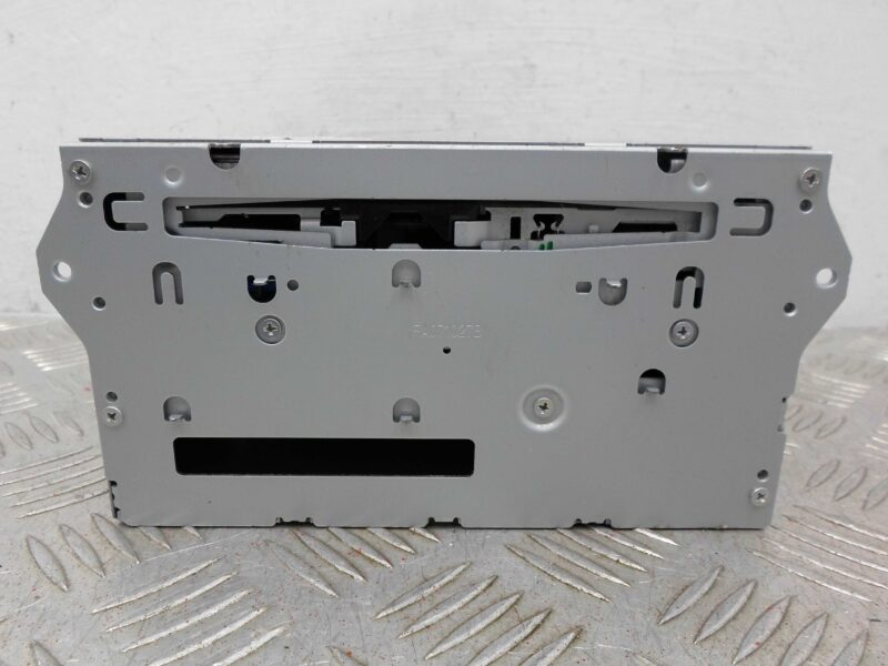 Изображение товара 75607 - 00075607 magnitola Toyota Hiace