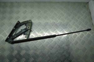 Изображение товара 75786 - 00075786 petlya kapota pravaya Ford Escape 1