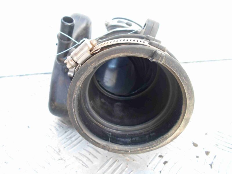 Изображение товара 75838 - 00075838 patrubok vozdushnogo filtra BMW 4 Series