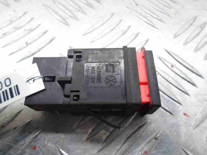 Изображение товара 75993 - 00075993 knopka avarijnoj signalizatsii Mercedes A klasse