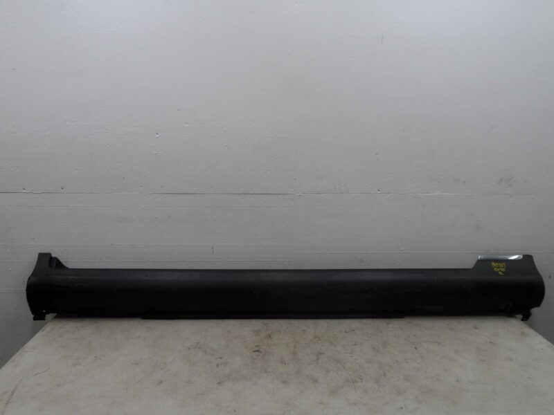Изображение товара 76078 - 00076078 porog plastikovyj pravyj Toyota Hiace