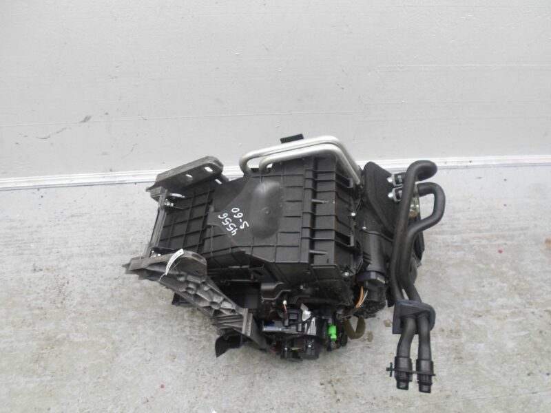 Изображение товара 76116 - 00076116 korpus otopitelya (pechki)
