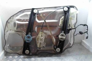 Изображение товара 76308 - 00076308 steklopodemnik perednij levyj Ford Scorpio 2