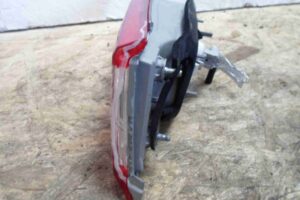 Изображение товара 76371 - 00076371 fonar kryshki levyj Subaru Legacy 3