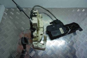 Изображение товара 76546 - 00076546 zamok dveri Ford Scorpio 1