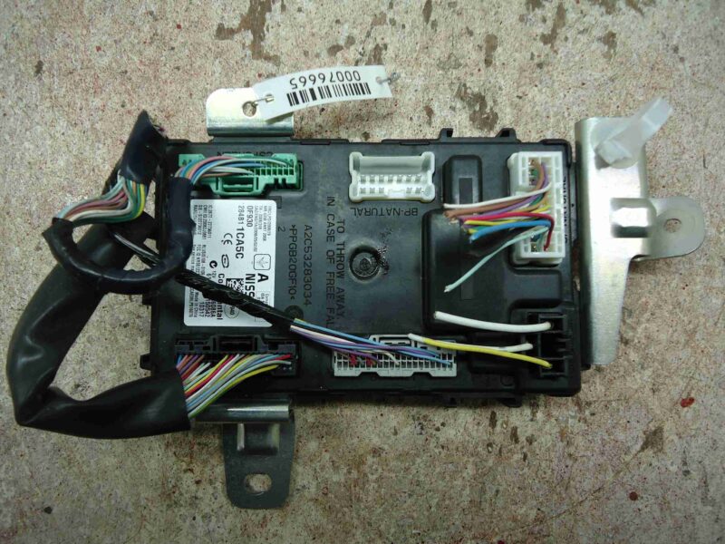 Изображение товара 76665 - 00076665 blok Body control module Toyota Hiace