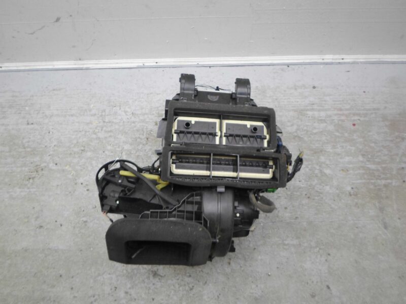 Изображение товара 76871 - 00076871 korpus otopitelya (pechki) Volkswagen Golf
