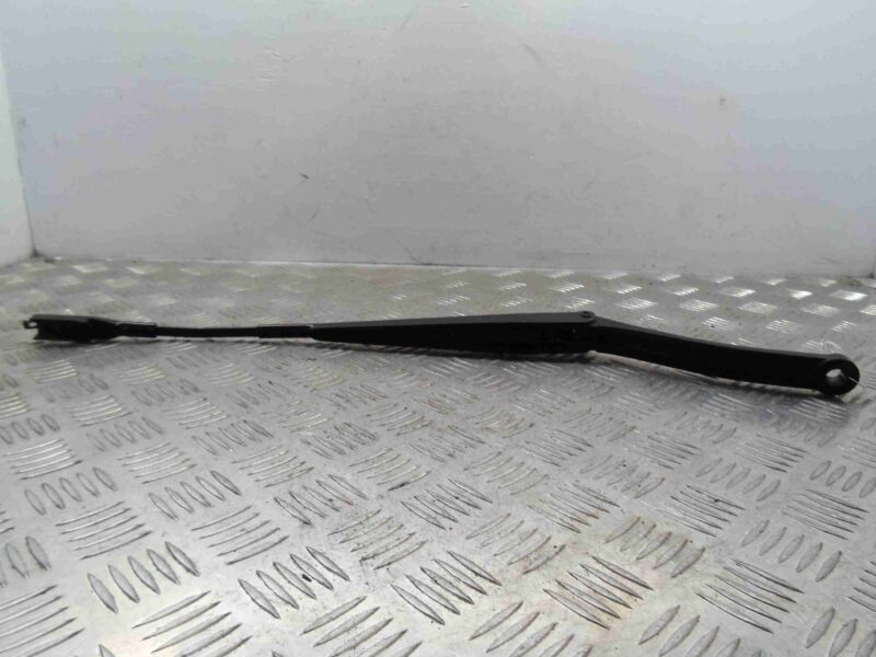 Изображение товара 78099 - 00078099 povodok stekloochistitelya Chrysler 300M