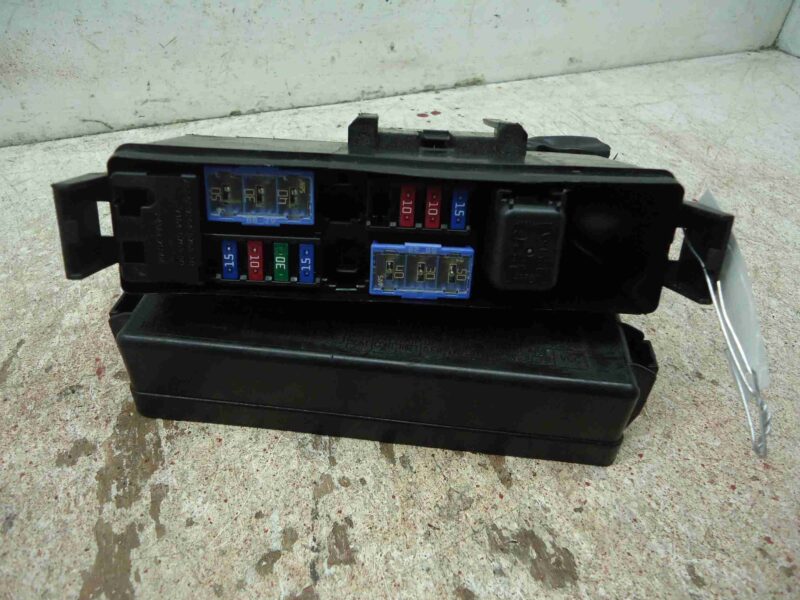 Изображение товара 78263 - 00078263 blok predokhranitelej Toyota Hiace